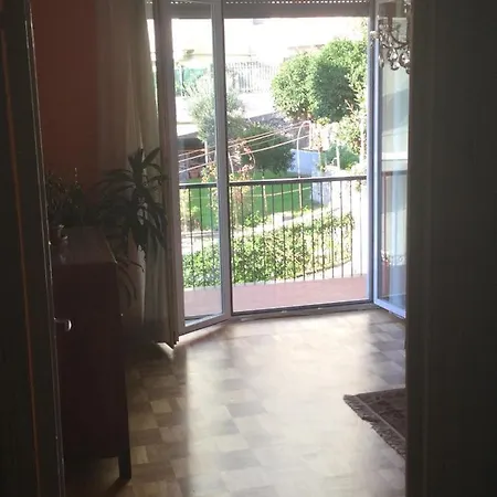 Le Stanze Della Funicolare Genua