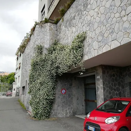Le Stanze Della Funicolare Apartment